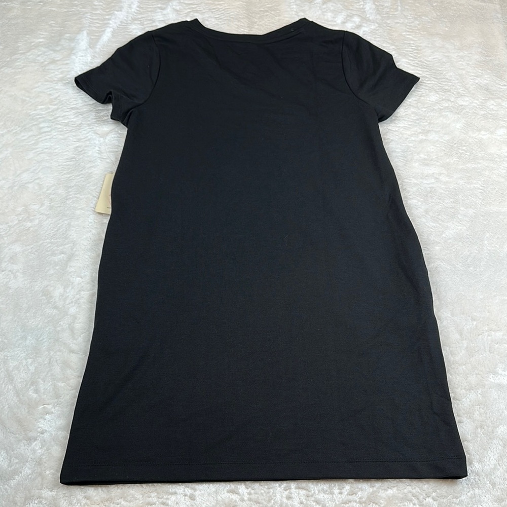 NWT St. John's Bay Black Fitted Short Sleeve T-Shirt (Long Shirt w/ Pockets) - Picture 6 of 8